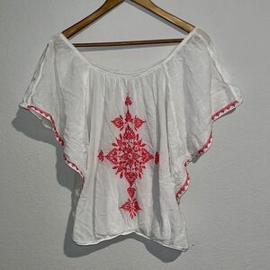 Woman’s 100% Cotton Top size 0 xs white pink Aztek boho embroidery